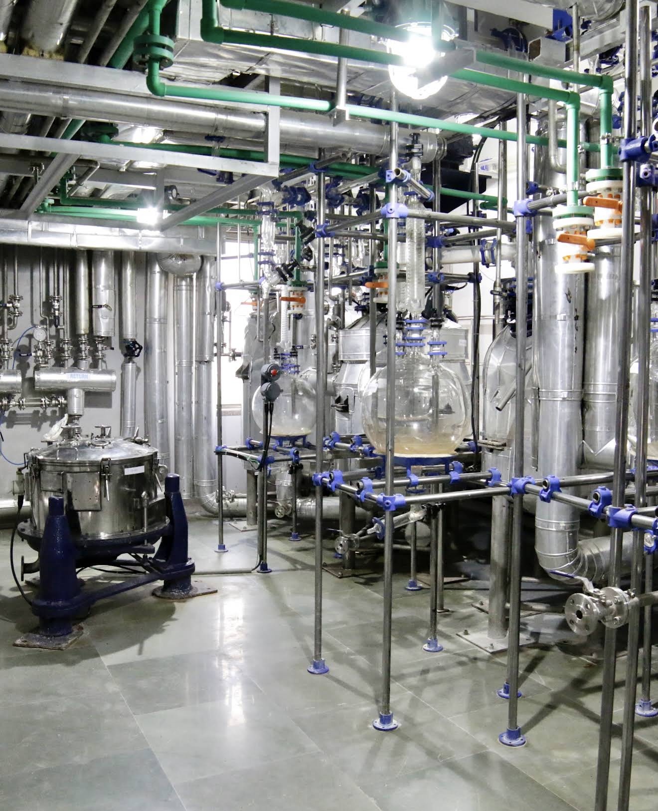 Industrial glass reactor setup | VELCARE